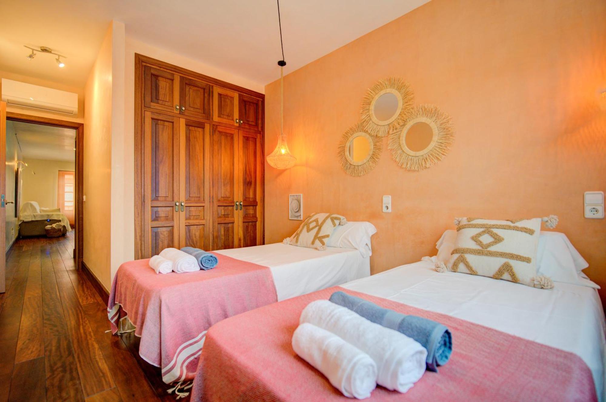Casa Boutique Xalam " Piscina Climatizada, Jacuzzi, Billar " Villa Sant Lluís Buitenkant foto